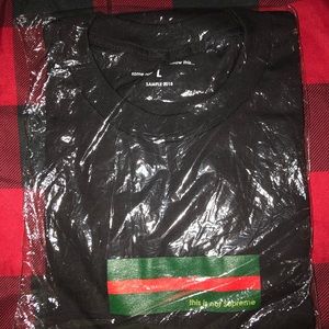 “This is not supreme” Gucci box logo tee